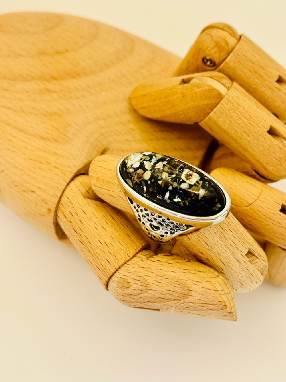 Unique Artisan Ring with Resin Floral Inclusions – Size 6.5